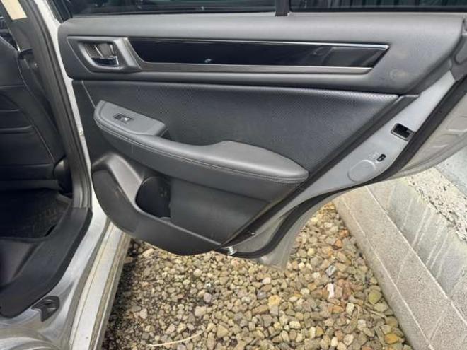 レガシィB4 2.5 リミテッド 4WD　ナビ　TV　Bカメラ　Bluetooth 2500