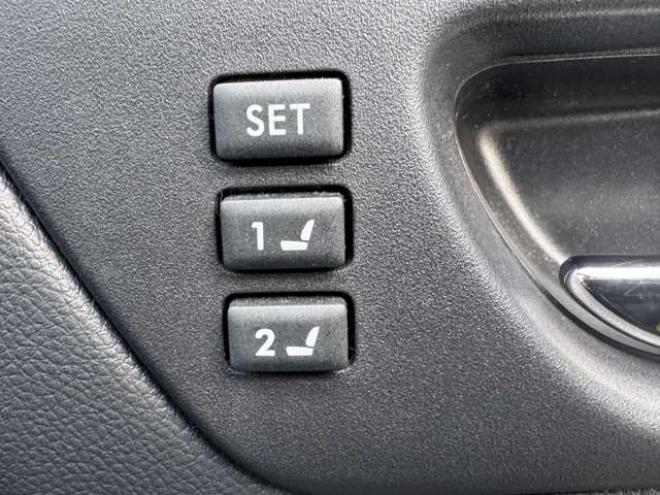 レガシィB4 2.5 リミテッド 4WD　ナビ　TV　Bカメラ　Bluetooth 2500