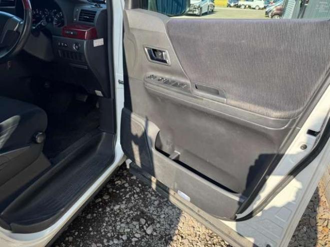 ヴェルファイア2.4 Z 4WD　両側Pスライド　フリップダウン 2400