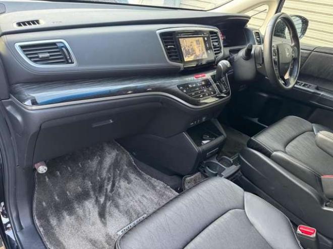 オデッセイ2.4 アブソルート EX 4WD　両側Pスライド　ナビ　TV　Bカメラ　Bluetooth　ハーフレザーシート 2400