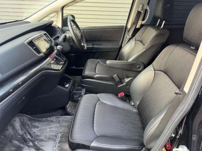 オデッセイ2.4 アブソルート EX 4WD　両側Pスライド　ナビ　TV　Bカメラ　Bluetooth　ハーフレザーシート 2400