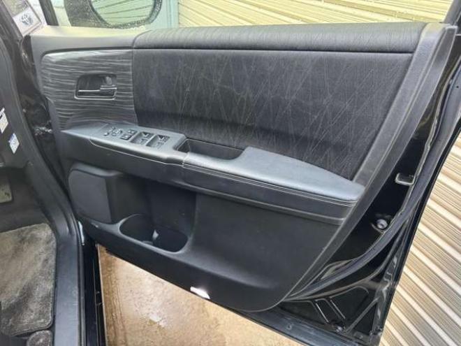 オデッセイ2.4 アブソルート EX 4WD　両側Pスライド　ナビ　TV　Bカメラ　Bluetooth　ハーフレザーシート 2400