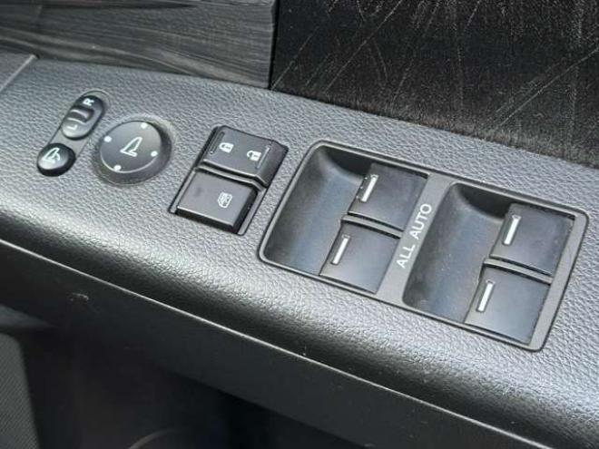 オデッセイ2.4 アブソルート EX 4WD　両側Pスライド　ナビ　TV　Bカメラ　Bluetooth　ハーフレザーシート 2400