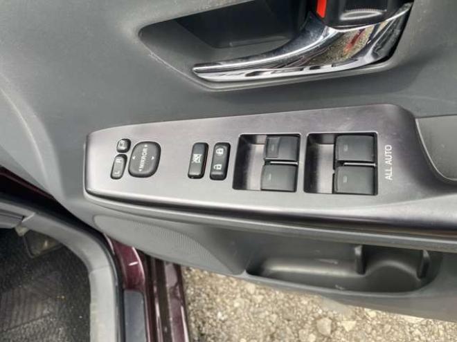 プリウスα1.8 G チューン ブラック　 2WD 1800