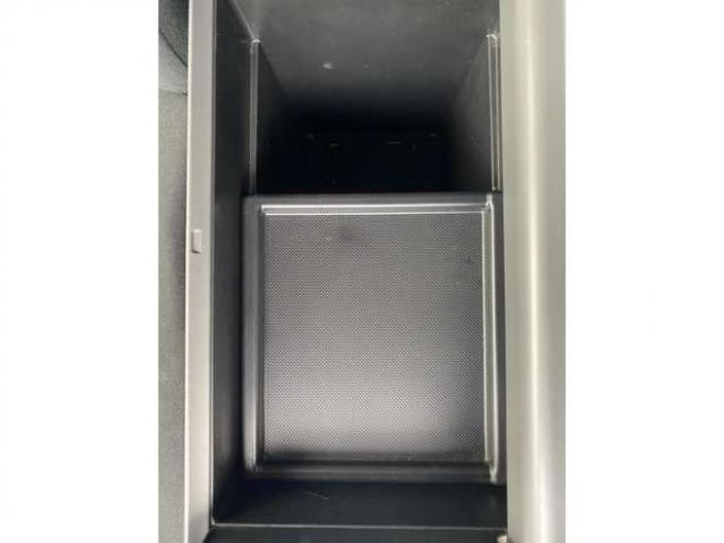 プリウスα1.8 G チューン ブラック　 2WD 1800