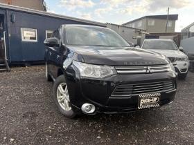 アウトランダーPHEV　2.0 G ナビパッケージ 4WD　 2000