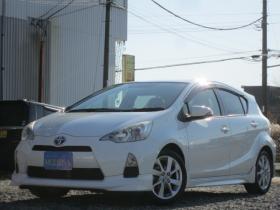 アクア　1.5 G　1オーナー 純正エアロ ナビ&フルセグTV Biuetooth スマートキー エンスタ Pスタート シートヒーター ETC 純正16AW ドアバイザー 記録簿 スタッドレス+アルミセット積込み 1年間走行無制限保証付 2WD 1500