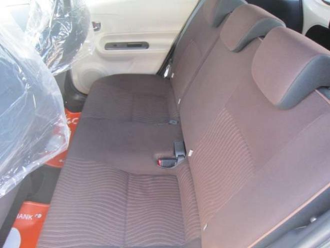 アクア1.5 G　1オーナー 純正エアロ ナビ&フルセグTV Biuetooth スマートキー エンスタ Pスタート シートヒーター ETC 純正16AW ドアバイザー 記録簿 スタッドレス+アルミセット積込み 1年間走行無制限保証付 2WD 1500