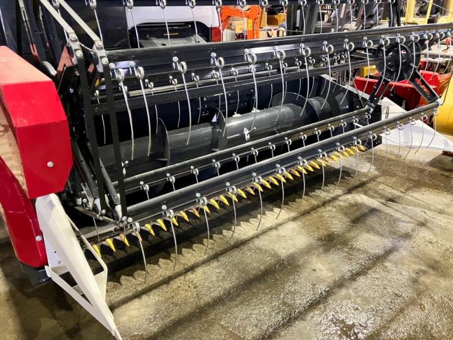 収穫機ヤンマー　未使用　コンバイン　YH700M　ワイドヘッダー2.6m仕様　農機具　作業機