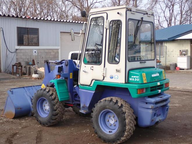 ホイールローダWA30-5E0　スノータイヤ　苫小牧ヤード 4WD