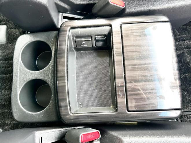 エルグランド250ハイウェイスターS 4WD　ローンが不安な方＜優遇ローン＞本州仕入 両側パワースライドドア　純正HDDナビ 4WD