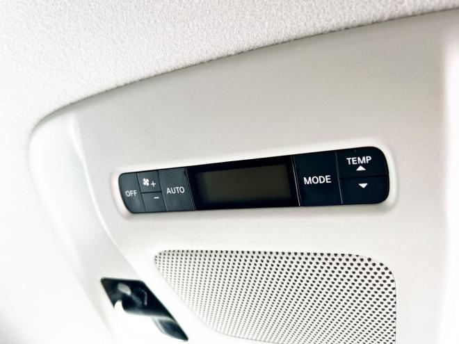 エルグランド250ハイウェイスターS 4WD　ローンが不安な方＜優遇ローン＞本州仕入 両側パワースライドドア　純正HDDナビ 4WD