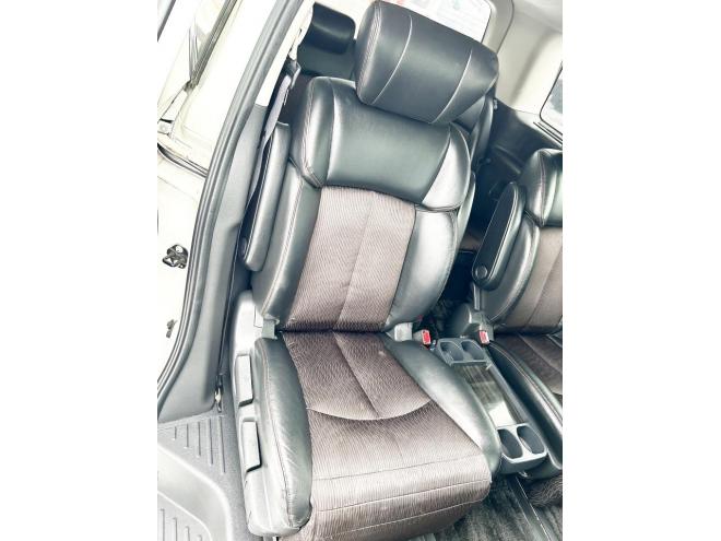 エルグランド250ハイウェイスターS 4WD　ローンが不安な方＜優遇ローン＞本州仕入 両側パワースライドドア　純正HDDナビ 4WD