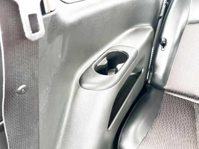 エルグランド250ハイウェイスターS 4WD　ローンが不安な方＜優遇ローン＞本州仕入 両側パワースライドドア　純正HDDナビ 4WD