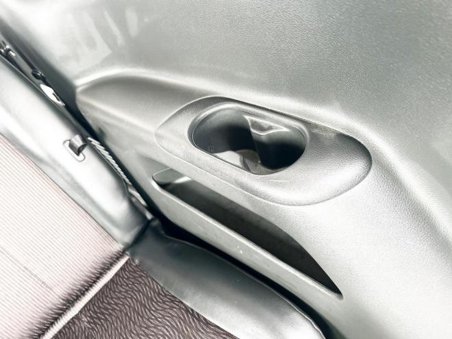 エルグランド250ハイウェイスターS 4WD　ローンが不安な方＜優遇ローン＞本州仕入 両側パワースライドドア　純正HDDナビ 4WD