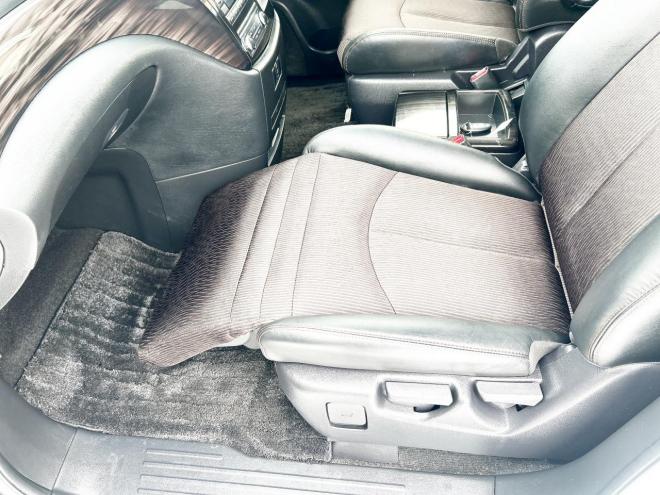 エルグランド250ハイウェイスターS 4WD　ローンが不安な方＜優遇ローン＞本州仕入 両側パワースライドドア　純正HDDナビ 4WD