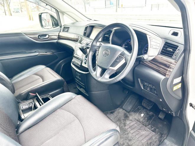 エルグランド250ハイウェイスターS 4WD　ローンが不安な方＜優遇ローン＞本州仕入 両側パワースライドドア　純正HDDナビ 4WD