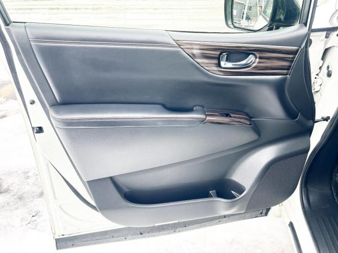 エルグランド250ハイウェイスターS 4WD　ローンが不安な方＜優遇ローン＞本州仕入 両側パワースライドドア　純正HDDナビ 4WD