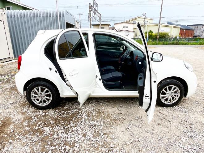 マーチ5ドア1.2X FOUR Vセレクション 4WD　ローンが不安な方＜優遇ローン＞　1年保証付 寒冷地仕様　純正ナビ