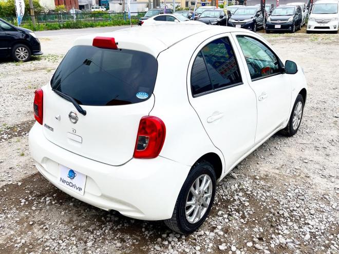 マーチ5ドア1.2X FOUR Vセレクション 4WD　ローンが不安な方＜優遇ローン＞　1年保証付 寒冷地仕様　純正ナビ