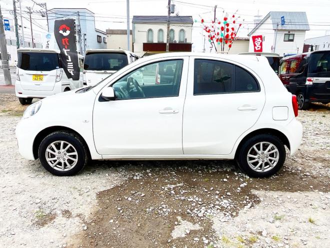 マーチ5ドア1.2X FOUR Vセレクション 4WD　ローンが不安な方＜優遇ローン＞　1年保証付 寒冷地仕様　純正ナビ