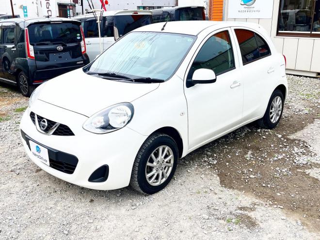 マーチ5ドア1.2X FOUR Vセレクション 4WD　ローンが不安な方＜優遇ローン＞　1年保証付 寒冷地仕様　純正ナビ