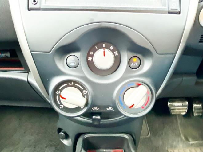 マーチ5ドア1.2X FOUR Vセレクション 4WD　ローンが不安な方＜優遇ローン＞　1年保証付 寒冷地仕様　純正ナビ