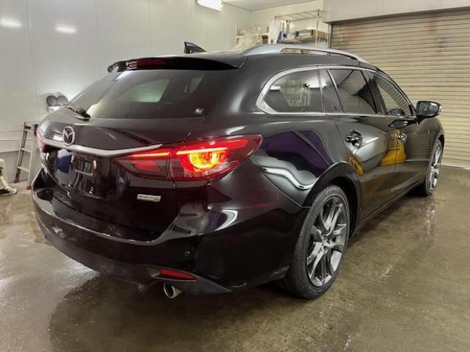 アテンザワゴンＸＤ　Ｌパッケージ　寒冷地仕様　禁煙車　スカイアクティブディーゼルターボ　純正１９インチＡＷ　社外１７ＡＷ＋スタッドレスタイヤ付　純正ナビ（地デジ　ＤＶＤ再生　Ｂｌｕｅｔｏｏｔｈ）＋バックカメラ　前後ドライブレコーダー　ヘッドアップディスプレイ　ＢＯＳＥサウンド　衝突軽減ブレーキ　レーダークルーズコントロール　車線逸脱警報　ＬＥＤヘッドライト　フロントガラス熱線　シートヒーター　ステアリングヒーター　横滑り防止装置　ＥＴＣ 4WD 2200 5Dr