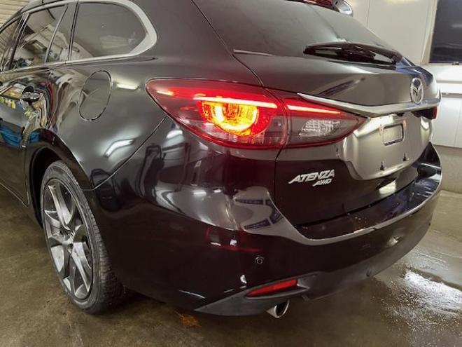 アテンザワゴンＸＤ　Ｌパッケージ　寒冷地仕様　禁煙車　スカイアクティブディーゼルターボ　純正１９インチＡＷ　社外１７ＡＷ＋スタッドレスタイヤ付　純正ナビ（地デジ　ＤＶＤ再生　Ｂｌｕｅｔｏｏｔｈ）＋バックカメラ　前後ドライブレコーダー　ヘッドアップディスプレイ　ＢＯＳＥサウンド　衝突軽減ブレーキ　レーダークルーズコントロール　車線逸脱警報　ＬＥＤヘッドライト　フロントガラス熱線　シートヒーター　ステアリングヒーター　横滑り防止装置　ＥＴＣ 4WD 2200 5Dr