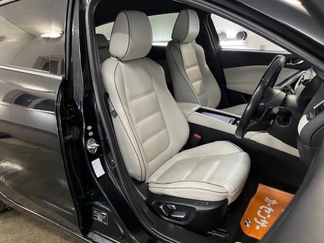 アテンザワゴンＸＤ　Ｌパッケージ　寒冷地仕様　禁煙車　スカイアクティブディーゼルターボ　純正１９インチＡＷ　社外１７ＡＷ＋スタッドレスタイヤ付　純正ナビ（地デジ　ＤＶＤ再生　Ｂｌｕｅｔｏｏｔｈ）＋バックカメラ　前後ドライブレコーダー　ヘッドアップディスプレイ　ＢＯＳＥサウンド　衝突軽減ブレーキ　レーダークルーズコントロール　車線逸脱警報　ＬＥＤヘッドライト　フロントガラス熱線　シートヒーター　ステアリングヒーター　横滑り防止装置　ＥＴＣ 4WD 2200 5Dr