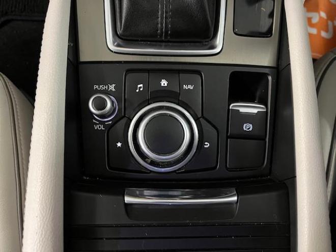 アテンザワゴンＸＤ　Ｌパッケージ　寒冷地仕様　禁煙車　スカイアクティブディーゼルターボ　純正１９インチＡＷ　社外１７ＡＷ＋スタッドレスタイヤ付　純正ナビ（地デジ　ＤＶＤ再生　Ｂｌｕｅｔｏｏｔｈ）＋バックカメラ　前後ドライブレコーダー　ヘッドアップディスプレイ　ＢＯＳＥサウンド　衝突軽減ブレーキ　レーダークルーズコントロール　車線逸脱警報　ＬＥＤヘッドライト　フロントガラス熱線　シートヒーター　ステアリングヒーター　横滑り防止装置　ＥＴＣ 4WD 2200 5Dr