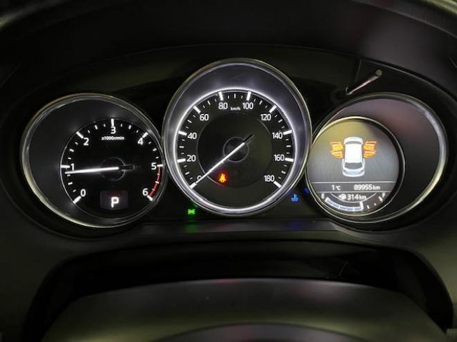 アテンザワゴンＸＤ　Ｌパッケージ　寒冷地仕様　禁煙車　スカイアクティブディーゼルターボ　純正１９インチＡＷ　社外１７ＡＷ＋スタッドレスタイヤ付　純正ナビ（地デジ　ＤＶＤ再生　Ｂｌｕｅｔｏｏｔｈ）＋バックカメラ　前後ドライブレコーダー　ヘッドアップディスプレイ　ＢＯＳＥサウンド　衝突軽減ブレーキ　レーダークルーズコントロール　車線逸脱警報　ＬＥＤヘッドライト　フロントガラス熱線　シートヒーター　ステアリングヒーター　横滑り防止装置　ＥＴＣ 4WD 2200 5Dr