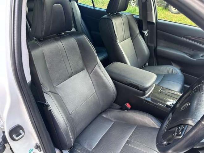 クラウンアスリート 2.5 G i-Four 4WD　サンルーフ　黒皮シート　レーダークルーズ　ETC　パワステ　パワーウィンドウ　純正ナビ　純正アルミ　ABS　キーレスエントリー 2500