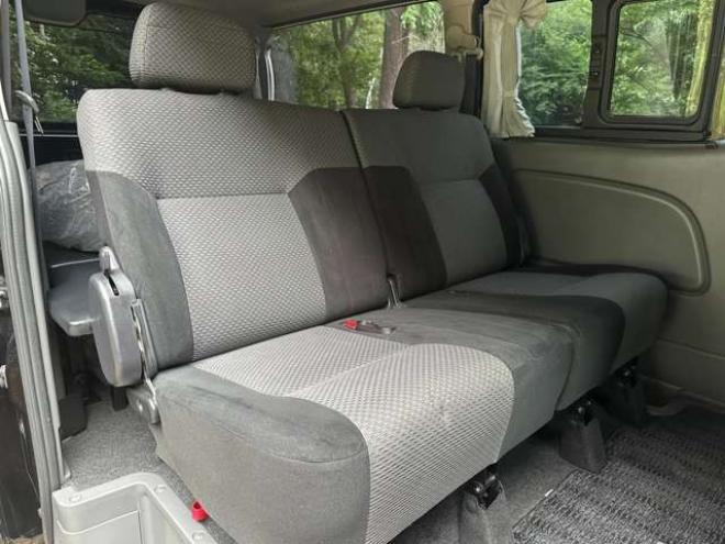 キャラバンNV350 2.5 プレミアムGX ロングボディ ディーゼルターボ 4WD　パワーウィンドウ　パワステ　社外ナビ　社外アルミ　ABS　キーレス　バックカメラ　エンジンスターター　ETC　リアヒーター　リアクーラー　盗難防止装置 2500