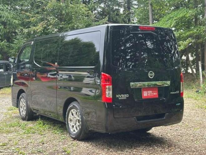 キャラバンNV350 2.5 プレミアムGX ロングボディ ディーゼルターボ 4WD　パワーウィンドウ　パワステ　社外ナビ　社外アルミ　ABS　キーレス　バックカメラ　エンジンスターター　ETC　リアヒーター　リアクーラー　盗難防止装置 2500