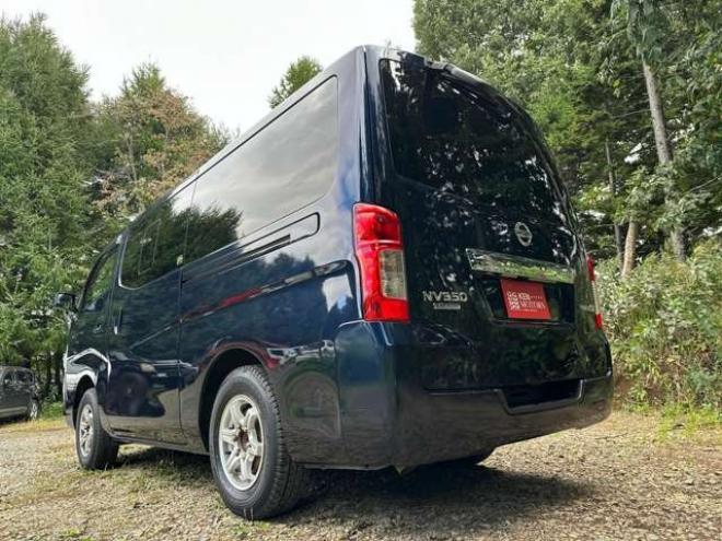 キャラバンNV350 2.5 プレミアムGX ロングボディ ディーゼルターボ 4WD　パワステ　パワーウィンドウ　純正ナビ　社外アルミ　ABS　リアヒーター　フルセグ　バックカメラ　ETC　キーレス　両側スライドドア 2500
