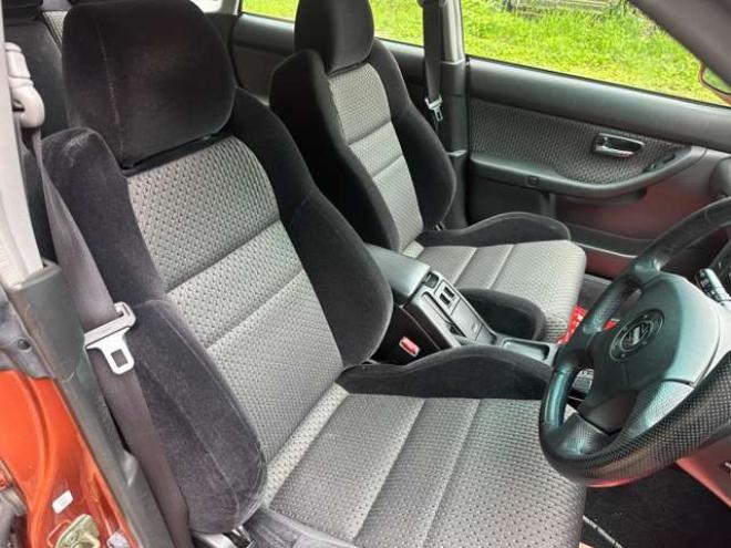 レガシィB4 2.0 RS タイプB 4WD　社外スターター　パワステ　パワーウィンドウ　純正エアロ　純正アルミ　ABS　キーレス　記録簿　電動シート　純正オーディオ 2000