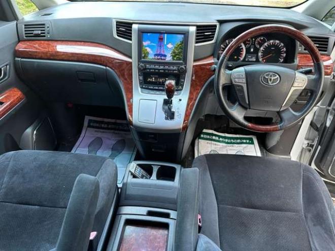 ヴェルファイア3.5 Z プラチナセレクションII 4WD　両側電動スライドドア　パワステ　パワーウィンドウ　ABS　クルーズコントロール　電動リアゲート　地デジナビ　バックカメラ　ETC　キーレス　純正アルミ　3列シート　後席モニター 3500