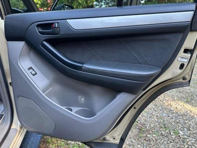 ハイラックスサーフ2.7 SSR-X アメリカンバージョン 4WD　コンビハンドル　社外ナビ　バックカメラ　ETC　社外スターター　社外ヘッドライト　シートカバー　パワーウィンドウ　パワステ　純正アルミ　ABS　キーレス　社外テール　社外グリル 2700