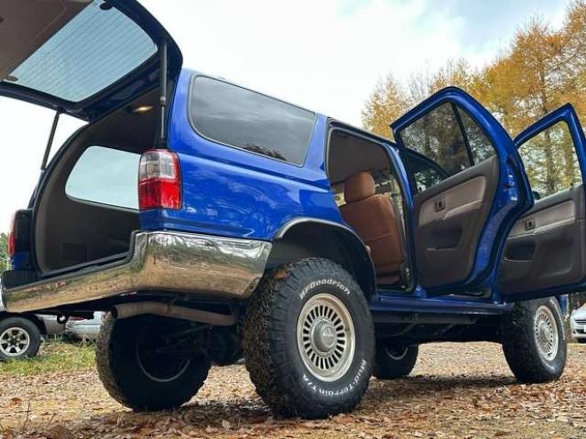 ハイラックスサーフ2.7 SSR-X パッケージオプションA 4WD　ナローボディ　リフトアップ　グリル　グッドリッチAW　パワステ　パワーウィンドウ　ABS　キーレス 2700