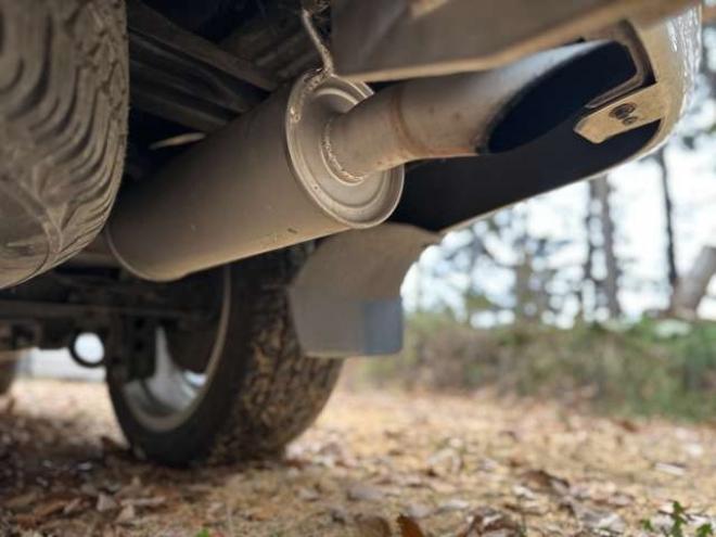 ランドクルーザー100 4.2 VXリミテッド Gセレクション ディーゼルターボ 4WD　ハイトコントロール　ヒッチメンバー　純正ナビ　バックカメラ　ベージュ革シート　シートヒーター　ETC　パワーウィンドウ　パワステ　サンルーフ　キーレスエントリー 4200