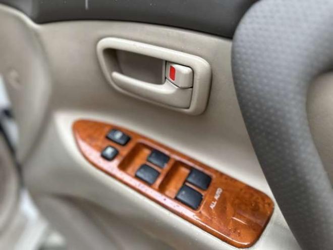 ランドクルーザー100 4.2 VXリミテッド Gセレクション ディーゼルターボ 4WD　ハイトコントロール　ヒッチメンバー　純正ナビ　バックカメラ　ベージュ革シート　シートヒーター　ETC　パワーウィンドウ　パワステ　サンルーフ　キーレスエントリー 4200