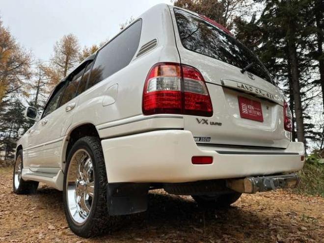 ランドクルーザー100 4.2 VXリミテッド Gセレクション ディーゼルターボ 4WD　ハイトコントロール　ヒッチメンバー　純正ナビ　バックカメラ　ベージュ革シート　シートヒーター　ETC　パワーウィンドウ　パワステ　サンルーフ　キーレスエントリー 4200