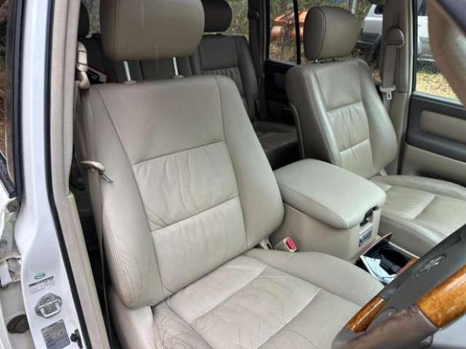 ランドクルーザー100 4.2 VXリミテッド Gセレクション ディーゼルターボ 4WD　ハイトコントロール　ヒッチメンバー　純正ナビ　バックカメラ　ベージュ革シート　シートヒーター　ETC　パワーウィンドウ　パワステ　サンルーフ　キーレスエントリー 4200