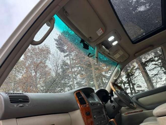 ランドクルーザー100 4.2 VXリミテッド Gセレクション ディーゼルターボ 4WD　ハイトコントロール　ヒッチメンバー　純正ナビ　バックカメラ　ベージュ革シート　シートヒーター　ETC　パワーウィンドウ　パワステ　サンルーフ　キーレスエントリー 4200