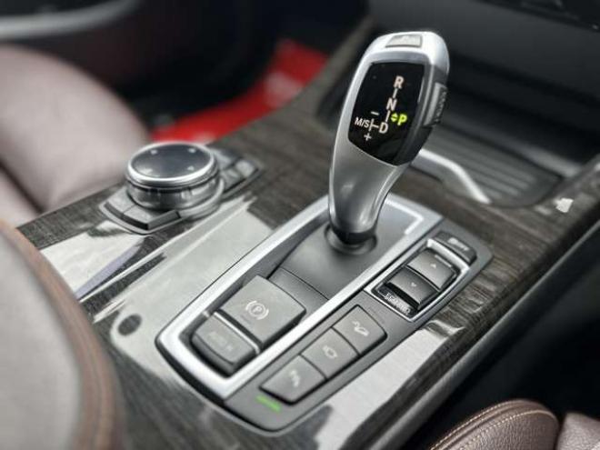 BMWX3 xドライブ20d Mスポーツ ディーゼルターボ 4WD　電動バックドア/ナビTV/Bカメラ/電動シート 正規輸入車 2000