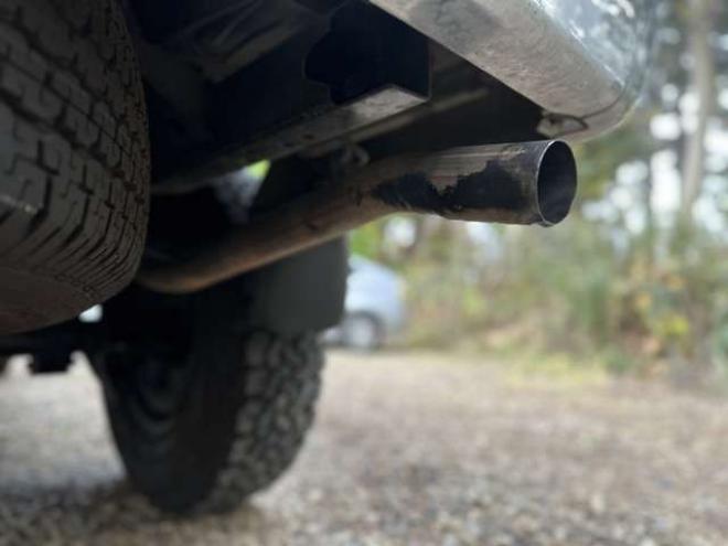 ハイラックスサーフ2.7 SSR-X プレミアムセレクション 4WD　リフトアップ　ETC　バックカメラ　社外ナビ　パワーウィンドウ　パワステ　ABS　全塗装済 2700