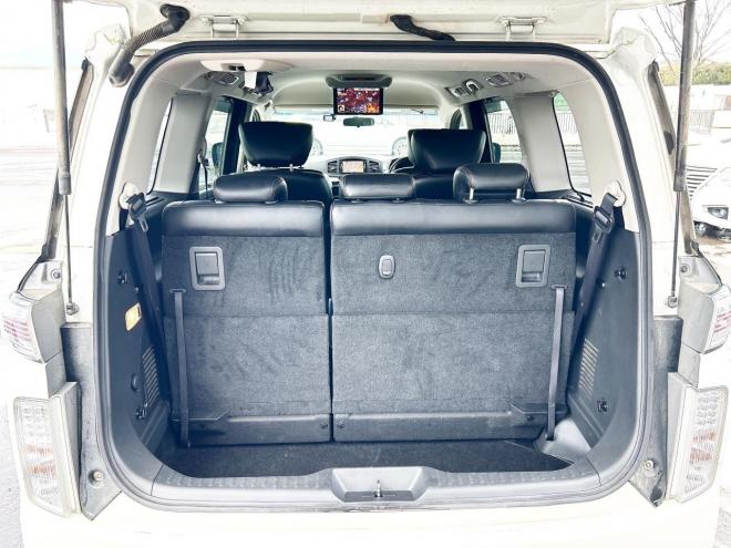 エルグランド2.5 250ハイウェイスター 4WD ローンが不安な方＜優遇ローン＞ 寒冷地仕様　純正ナビ　後席モニター　バックカメラ　両側パワースライド 4WD 2500 5Dr