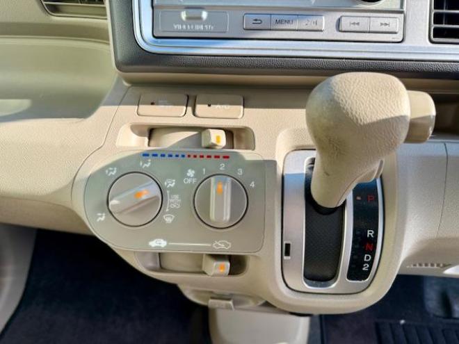 ライフＧ　４ＷＤ 4WD ６６０ ５Dr