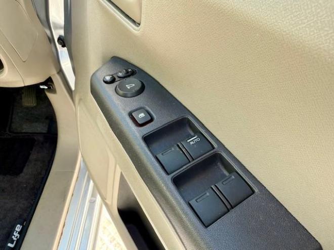 ライフＧ　４ＷＤ 4WD ６６０ ５Dr